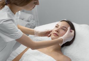 3 Rekomendasi Perawatan Wajah Tanpa Downtime Terbaik di JPP Skin Laser Clinic