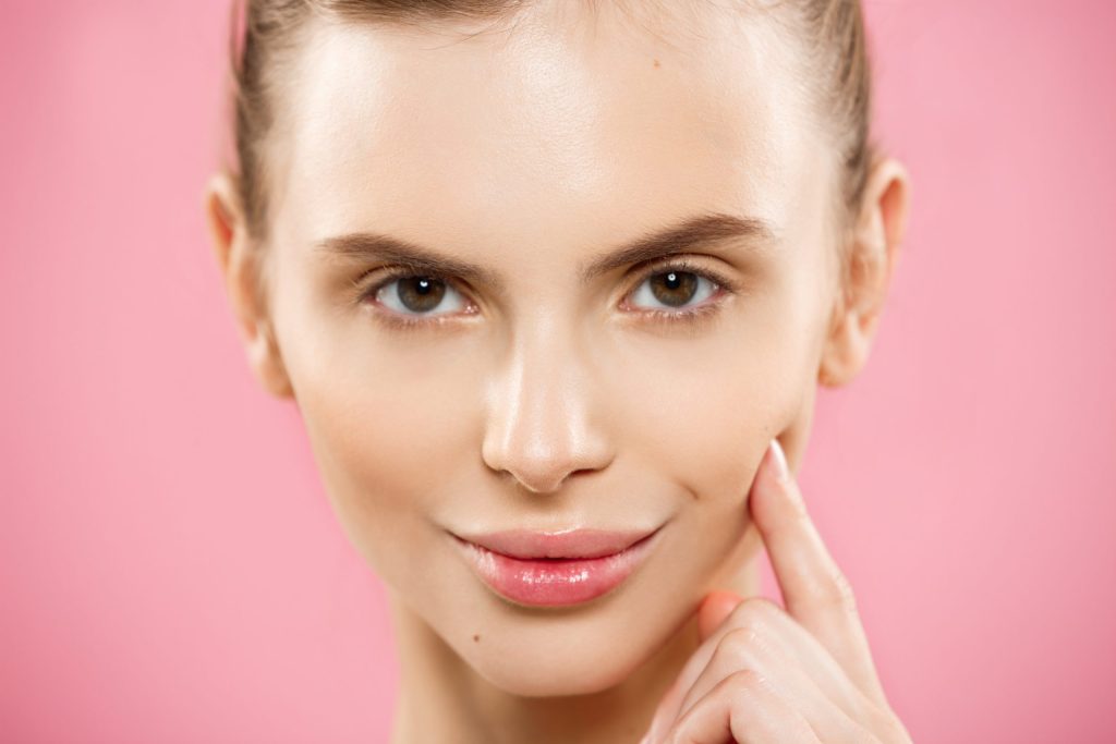 Stop Menutup Jerawat dengan Makeup! Simak 3 Rekomendasi Treatment Tepat untuk Jerawat di JPP Skin Laser Clinic